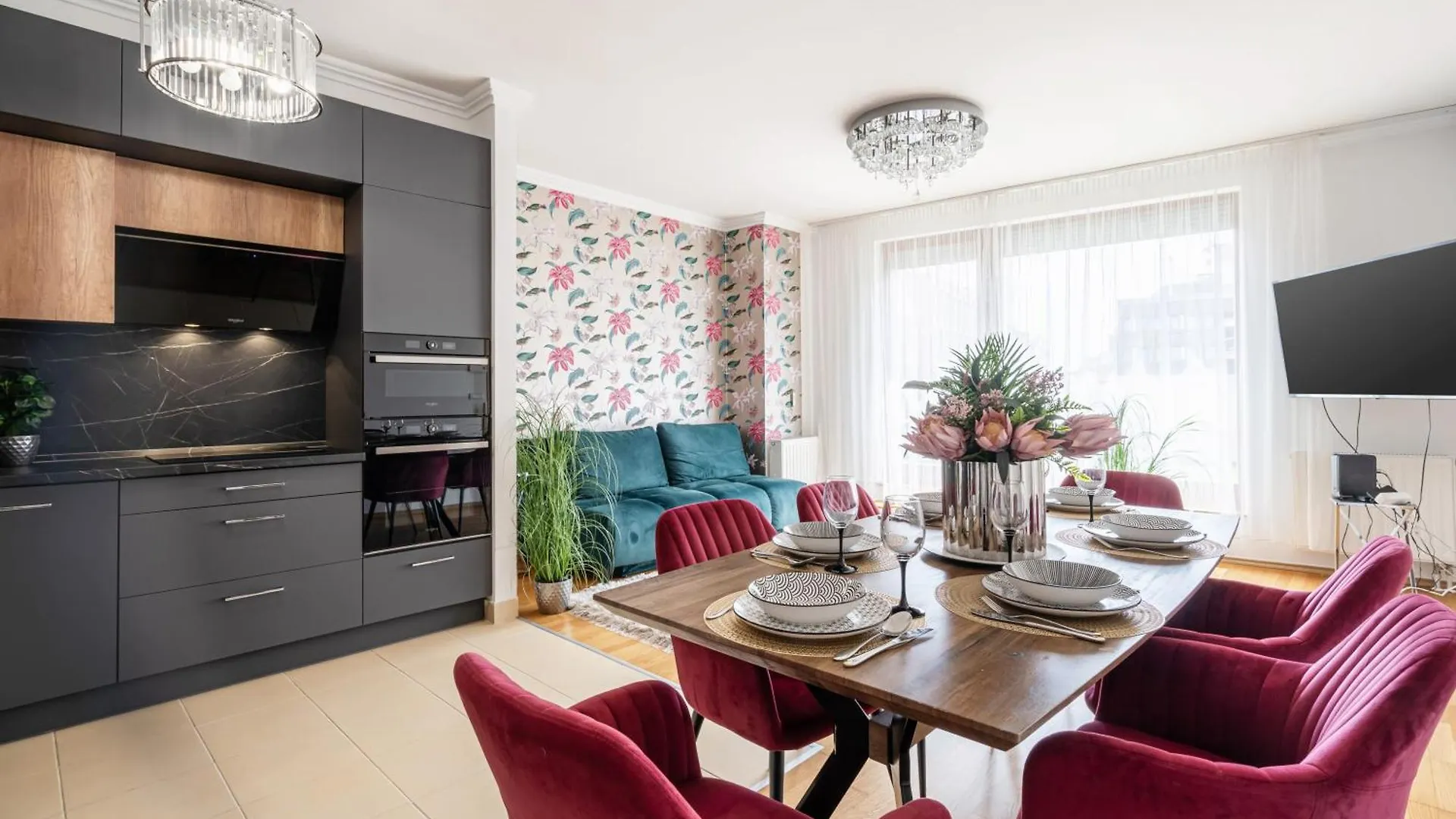 Penthouse Three Bedrooms, Three Balconies Apartment With Free Parking In Kiraly Street Budapest Hungary